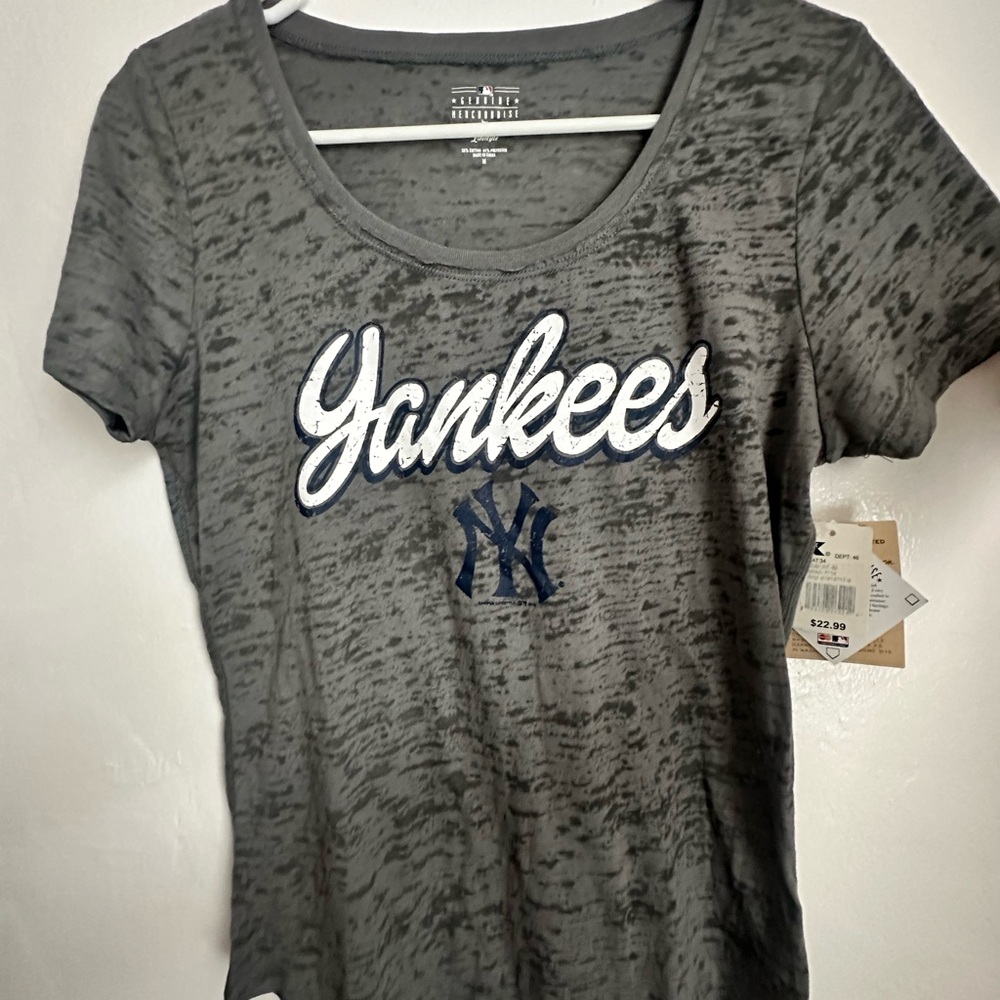 Gray Yankees Women's Top